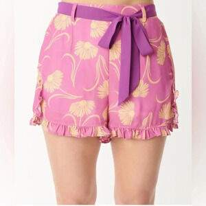🦋B2G1🦋UNIQUE VINTAGE SMILEY Pink Floral Smiley Faced Belted Shorts NWT